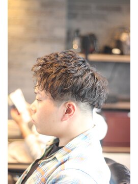 レオザバーバー(LEO the Barber) ツイストスパイラルパーマ