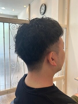 エルベ  茨大前店(elve) メンズ × スパイラルパーマ