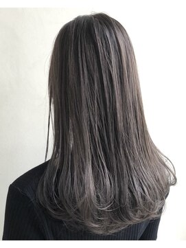 アンス(Anse) シルバーカラー/グレージュ/抜け感ヘア
