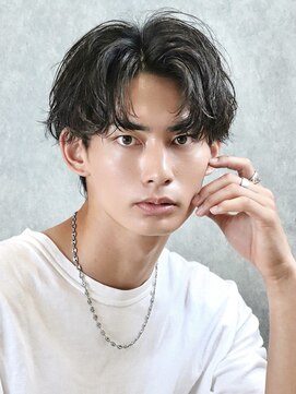 アーリー(Ali'i) ソフトツイストパーマコンマヘア刈り上げマッシュアップバング