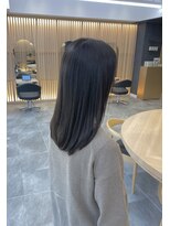 透明感のあるナチュラルグレージュ　　大関陽介