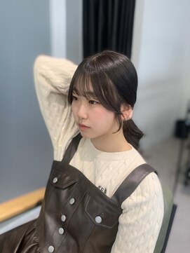 シェス 梅田茶屋町(shes) 結んでも可愛い！顔周りカット/ アリサ