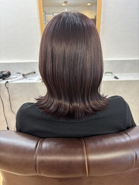 インビテーション(invitation) ピンクカラーに切りぱなしロブ