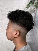 MEN’S HAIR/ブルーブラック/フェザーパーマ/ハイライト