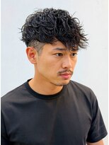 ゼロスバーバー(0's BARBER SHOP)&nbsp;スペインカール/ツーブロ/メンズパーマ/ツイストスパイラル