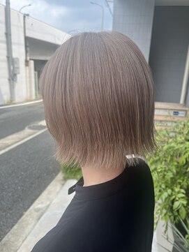 ハイトーンボブ