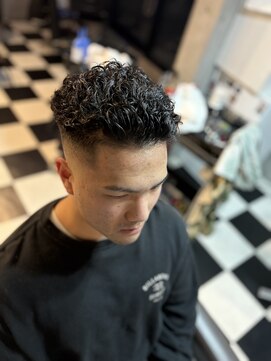 バッドバーバー 沖縄那覇(BADBARBER NAHA) メンズパーマ/スキンフェード