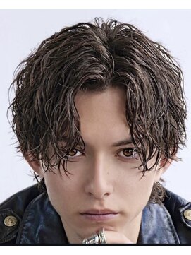 アストラ(ASTRA) MEN’S HAIR/サーフカール/刈り上げセンターパート