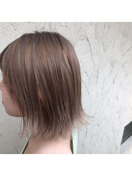 リー ヴィータ 上新庄(Lee Vita) ことりベージュ×外ハネボブ