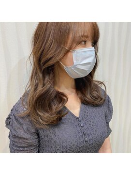 イーラヘアー(ERA HAIR) ココアグレージュ×小顔ミディ×モテ愛され×ハッシュカット20代
