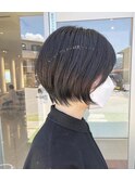 シャープに魅せたい大人ショート