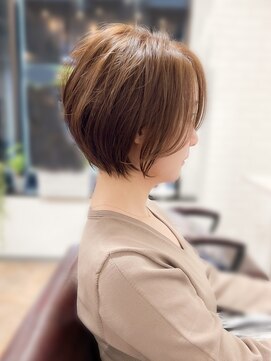 アンジュ ラヴィ(Ange Lavie) 20代30代40代テラコッタふわふわマッシュショートボブ ke008