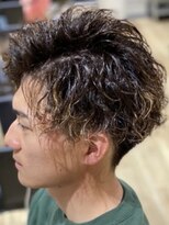 マハナ(mahana)&nbsp;メンズカット＋ケアパーマ＋高補修ケアトリートメント