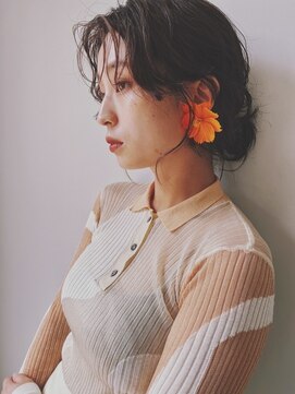 ヘアデザイン ソラ(Sola) ヘアメイク：控えめマットメイク 落ち着いたオレンジベージュ