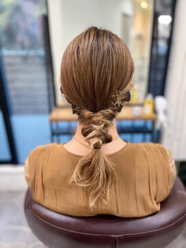 ジラ ヘアアンドメイク(girra HAIR&MAKE) カジュアルアレンジ