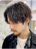 渋谷波巻きスパイラルパーマメンズマッシュウルフカットツイスパ