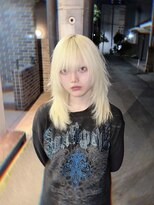 キイ 原宿 表参道(K.e.y)&nbsp;ハイトーンカラー／ホワイトカラー／シャギーカット