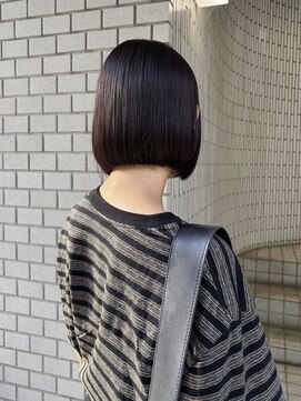 ロッソ 西荻窪(ROSSO) バイオレットカラーのぱっつんボブ