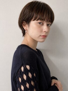 サーカス バイ ビュートリアム 青山(CIRCUS by BEAUTRIUM) 30代 マッシュショート ショート ショートカット 青山 小顔
