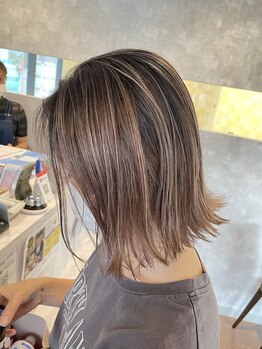 リタ ヒカリノモリ(LiTA. hikarinomori)の写真/太陽に映える夏本番！ハイライトで立体感とこなれ感をプラスしたデザインカラー◎