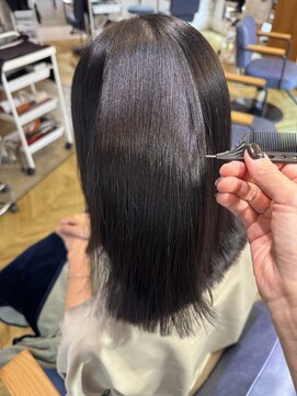 リビーチ ヘア リゾート 赤羽(Rebeach HAIR RESORT) 汗や湿気に負けない！サラ艶ストレート