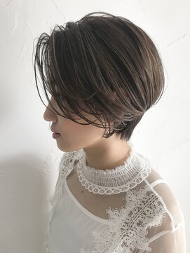 ウィロー(WILLOW) 【WILLOW京橋】ショートレイヤー（井下貴史）