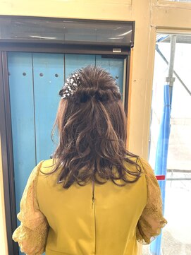 プーニョ(PUNO) ハーフアップ