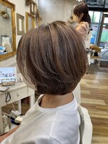 カシュカシュ(cache cache)&nbsp;白髪ぼかし　ハイライト