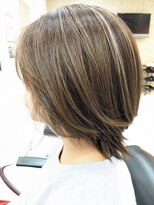 ヘアーデザインムーヴ(Hair design MOVE) 白髪ぼかしハイライト　ミディアム