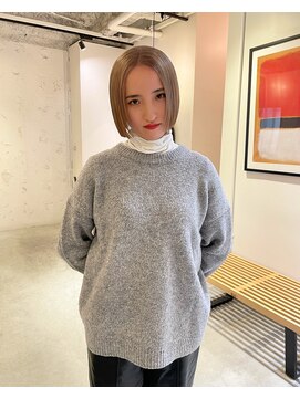 ルーム(Loom.) ハイトーンボブミニボブ切りっぱなしボブぱっつん前髪