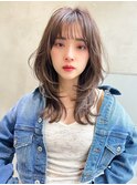 韓国風くびれヘア×透明感ブラウンアッシュ×ゆるふわカール