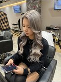 シルバーエクステロングヘアー
