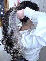 ブレイズヘアー(BLAZEhair) 【職場対策カラー】インナーホワイトシルバー×ブリーチ3回