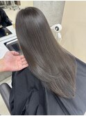 ワンカラーでオリーブグレージュ♪