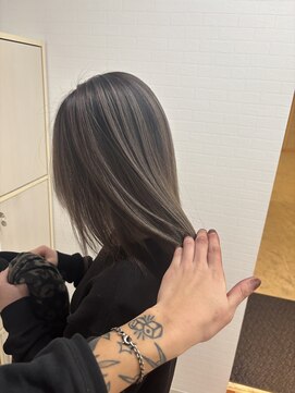 グランルッソ 岡山駅前(GRAN LUSSO) グレージュ　バレイヤージュ　ブリーチ