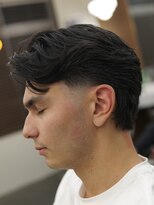 ザ チョップ ショップ ハラジュク(THE CHOP SHOP HARAJUKU)&nbsp;原宿渋谷理容室テーパーフェードカットメンズセンターパート