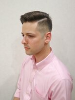 コジック ヘアアンドアイ(Cogic hair & eye)&nbsp;刈り上げナチュラルメンズ七三スキンフェードスタイル