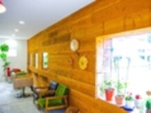 木のぬくもりが感じられる店内♪