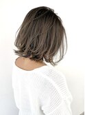 外国人風切りっぱなしバレイヤージュレイヤーボブ