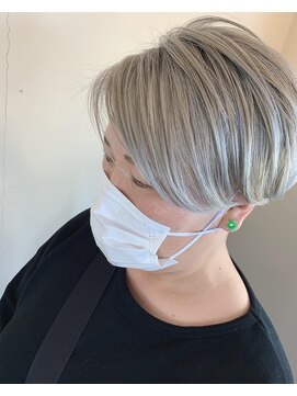 バランス Balance ハンサムショート×ホワイトシルバー