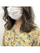 ニール(Neale.)&nbsp;カーキグレージュ