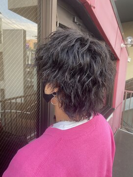 アイズ 海老名(AIZU) ウルフツイストスパラルパーマ波巻きスパイラルパーマ