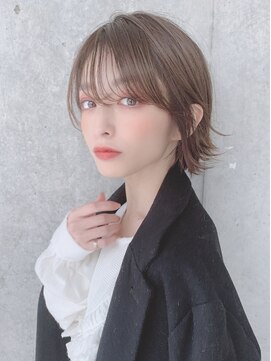 キビト(kibito) 外はねショート×グレージュ