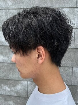 ヒュイル バイ ニアウ(Hwyl by Niau) メンズマッシュパーマツイストスパイラルパーマニュアンスパーマ