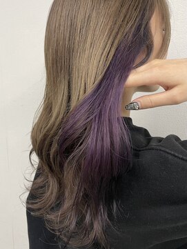 アオアクア バイ グルグル 小岩店(ao akua by GULGUL) ベージュ×バイオレットインナカラー