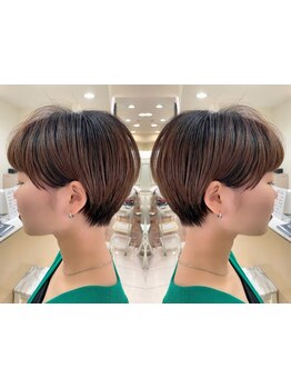 骨格や髪質、クセを見極め、家でもサロンの仕上がりが再現できる扱いやすいスタイルをご提案☆小顔効果も◎