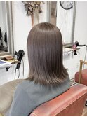 くすみベージュの切りっぱなしボブ..~**.