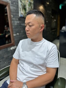 フォーコーナーズカットショップスリーセント 栄(FourCornersCutShop 3/cent) クルーカット/ビジネスヘア/大人ビジネス/大人フェード