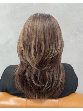 トレドエイト バイ ヘッドライト 横浜店(toledo8 by HEADLIGHT) ウルフカット×明るい白髪染め♪ココアベージュココアグレージュ