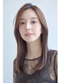 ナチュラルストレート × フェミニンレイヤー